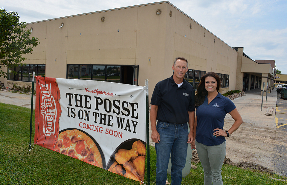 Meet the manager of the Grand Island Pizza Ranch - Greg!